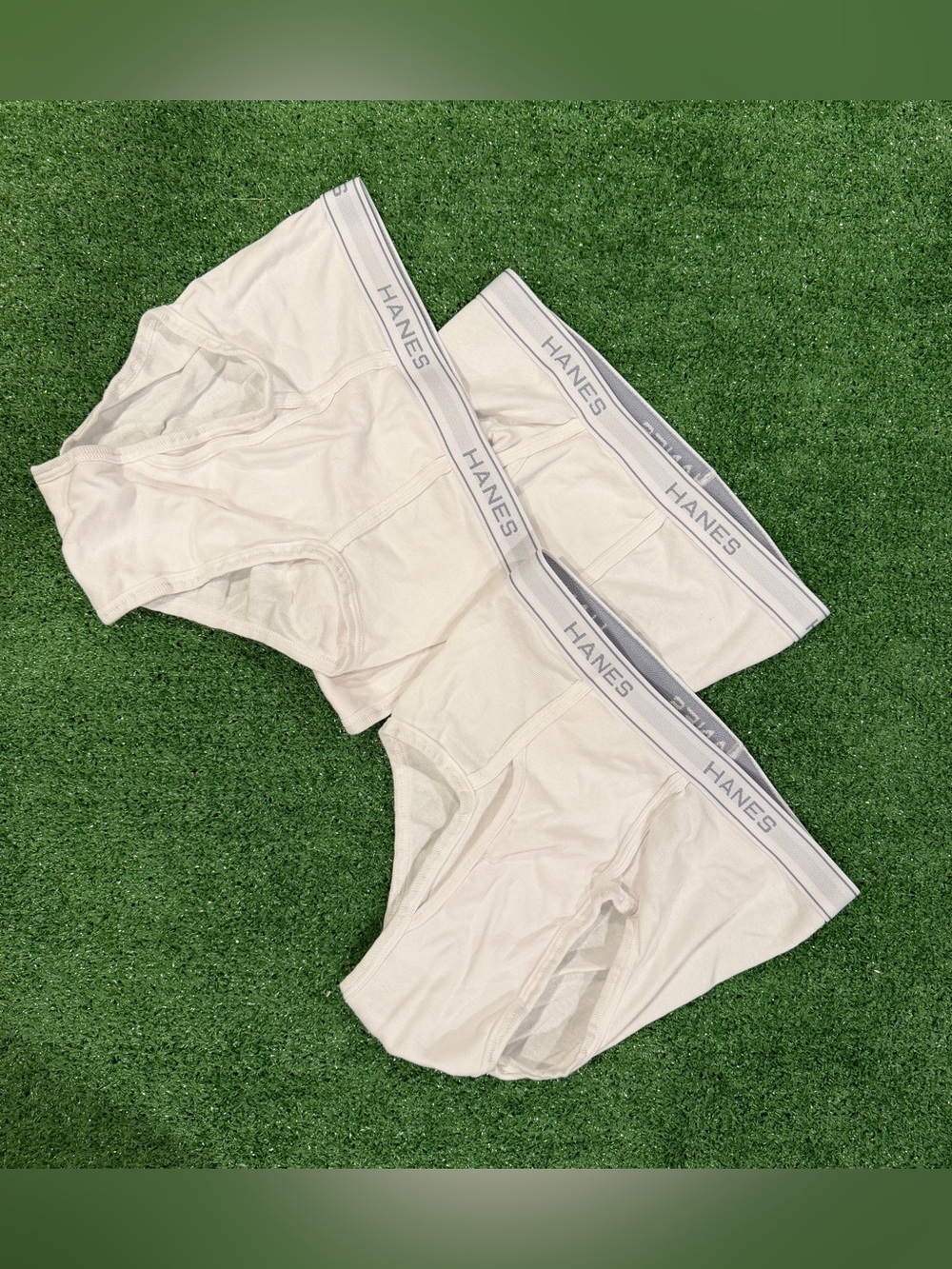 🩲 Medium Hanes Men's White Briefs